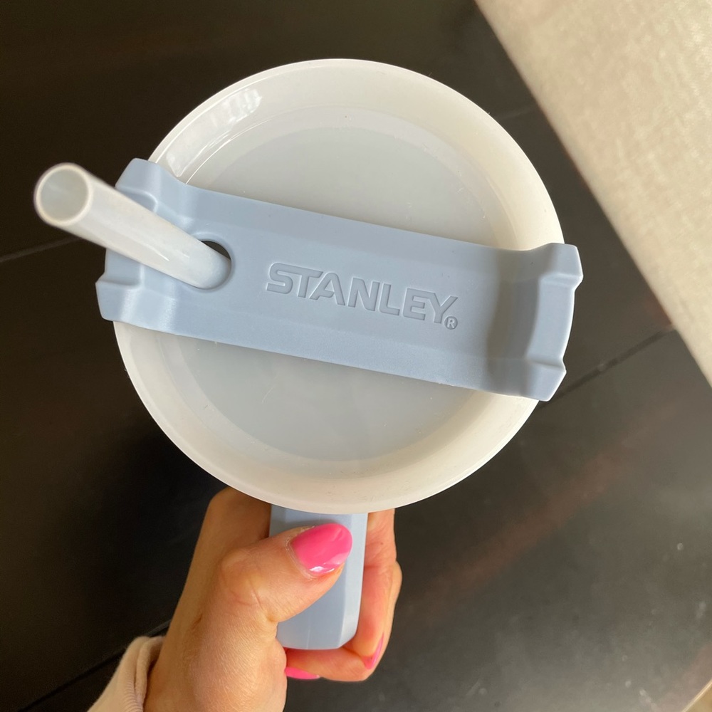 Brand new Stanley 40 Stainless tumbler in chambray - Picture 3 of 5